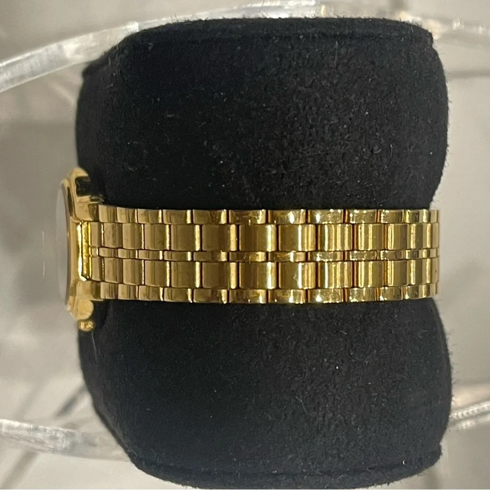 Seiko SX V401-0091 Gold Tone Women’s Watch